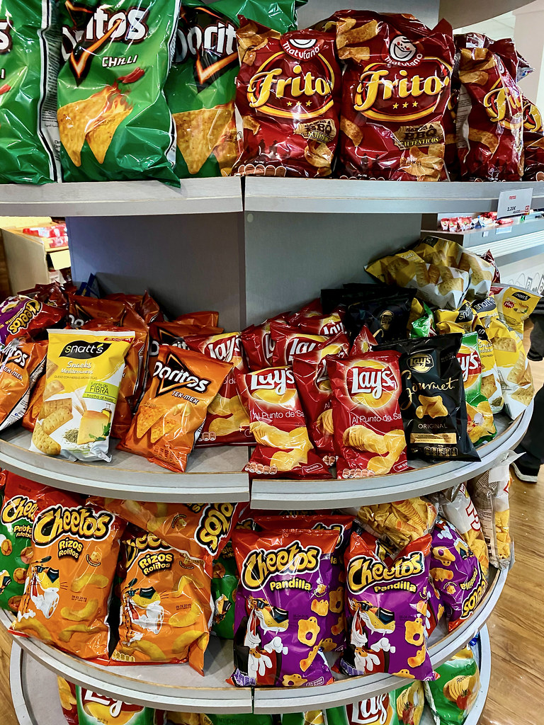 PepsiCo banks on food business rebound