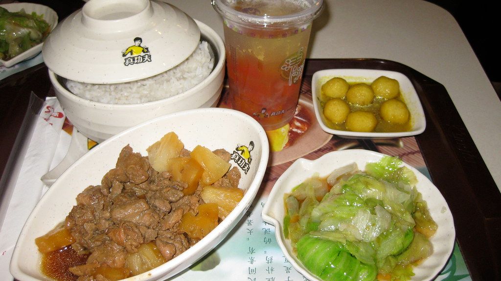 7 Red Flags That Your Restaurant Food Was Made Ahead of Time - Chefs Explain