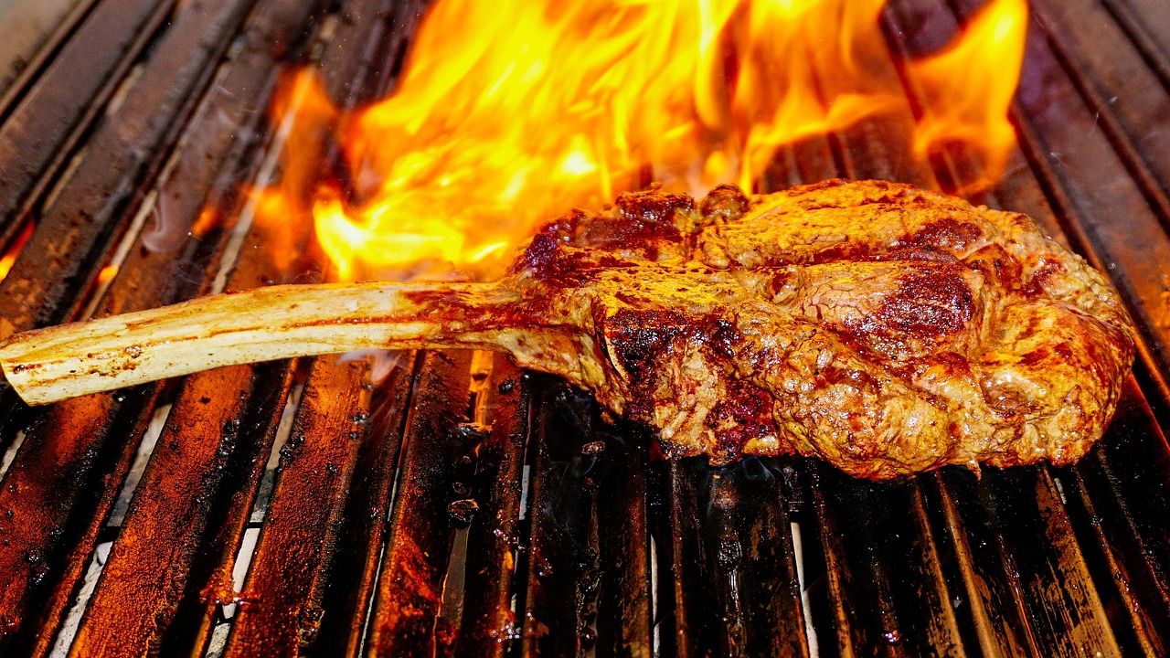 As a Chef, These Are 6 Steakhouse Dishes I Always Order - and 4 I Never Do