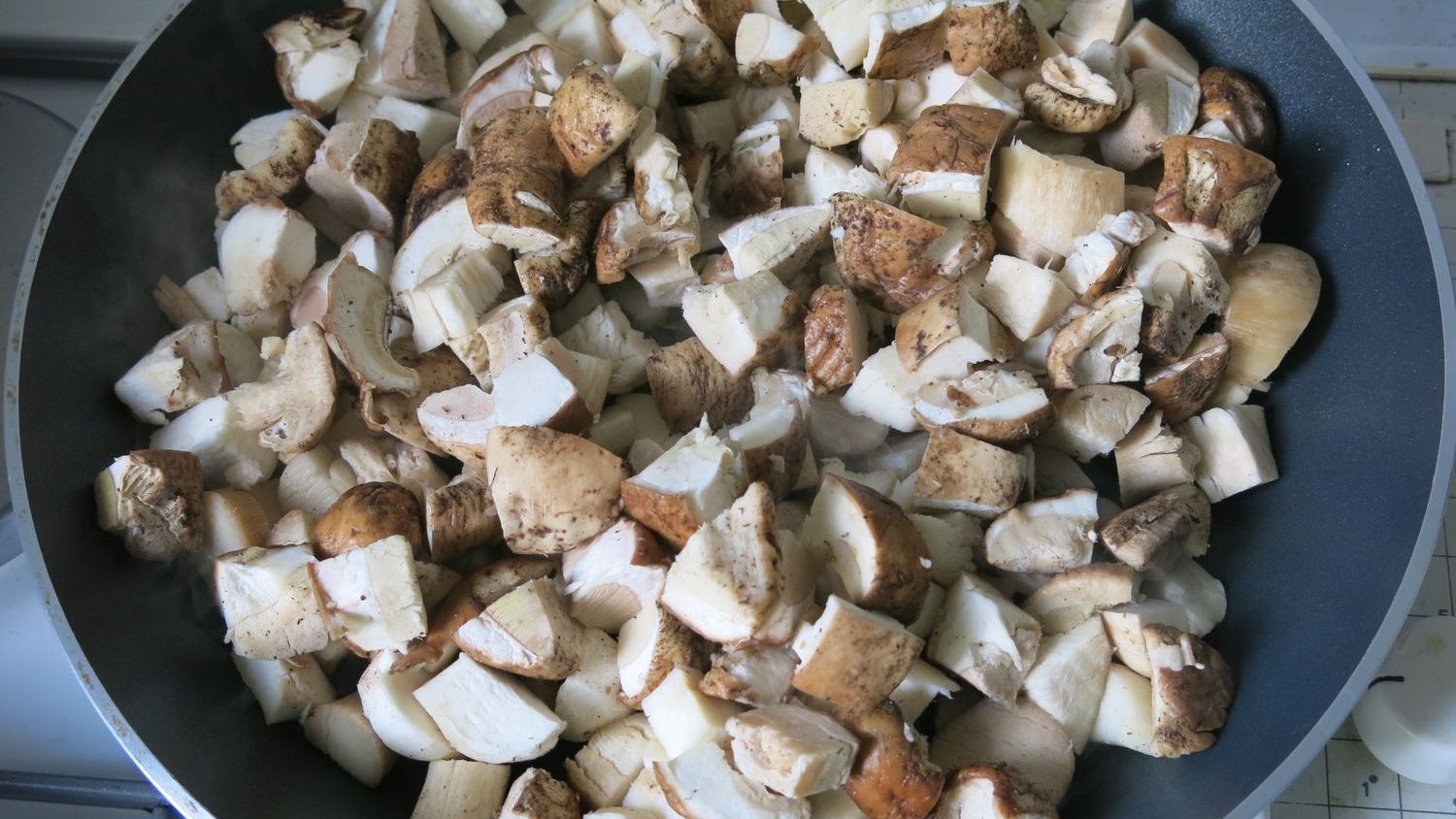 5 Foods That Turn Toxic When Reheated - Yet Families Still Eat Them