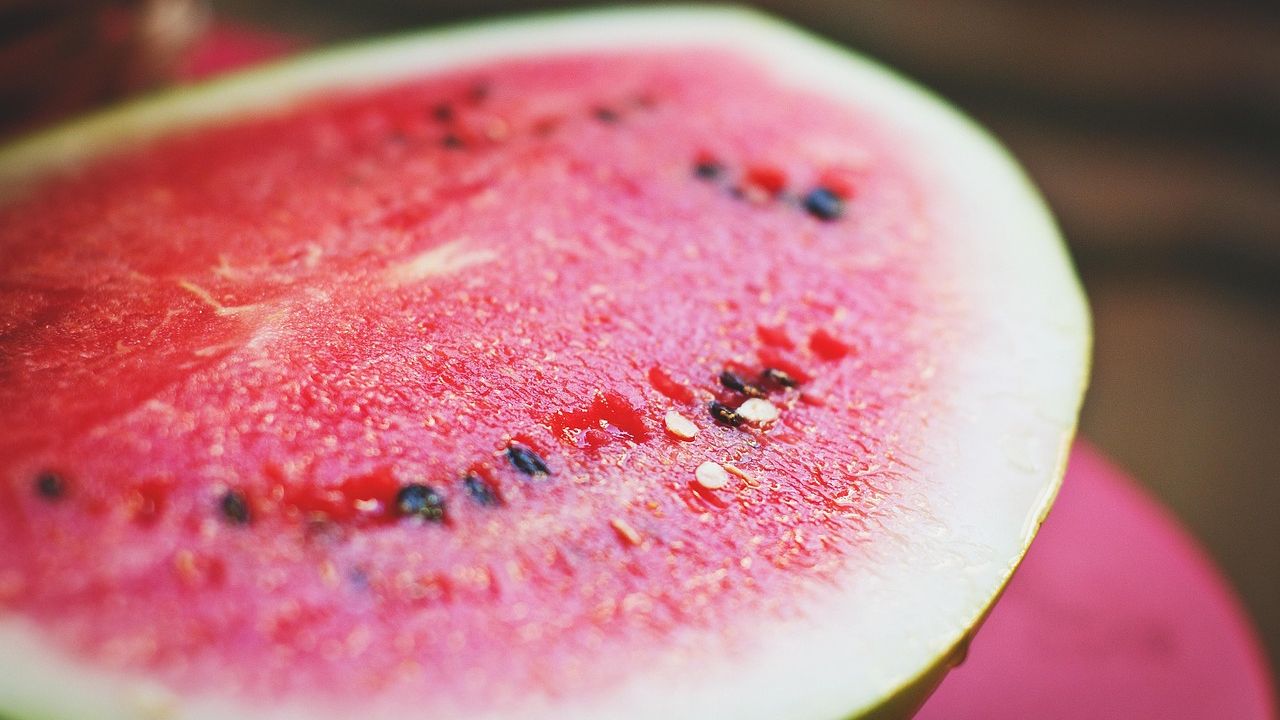 Why It's Time to Stop Buying Pre-Cut Fruits and Vegetables