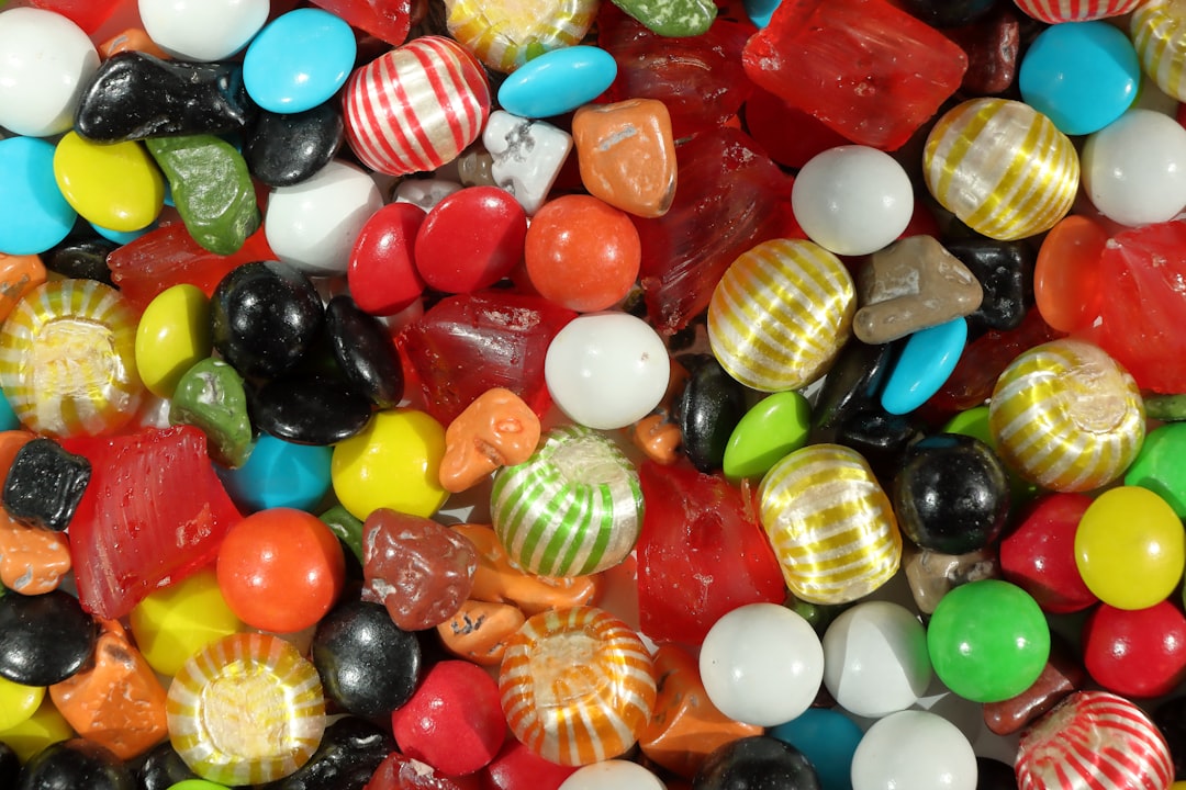 Hershey gives Shaq-A-Licious some game with multi-textured gummy