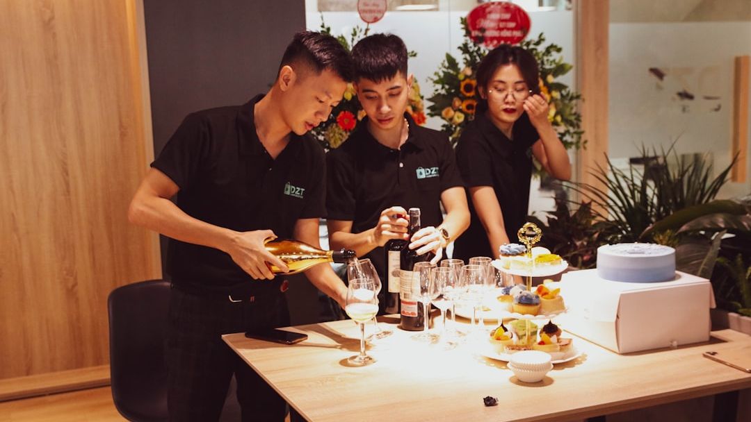 7 Signs a Hole-in-the-Wall Spot Is Actually Michelin-Level, Even If It Looks Run Down