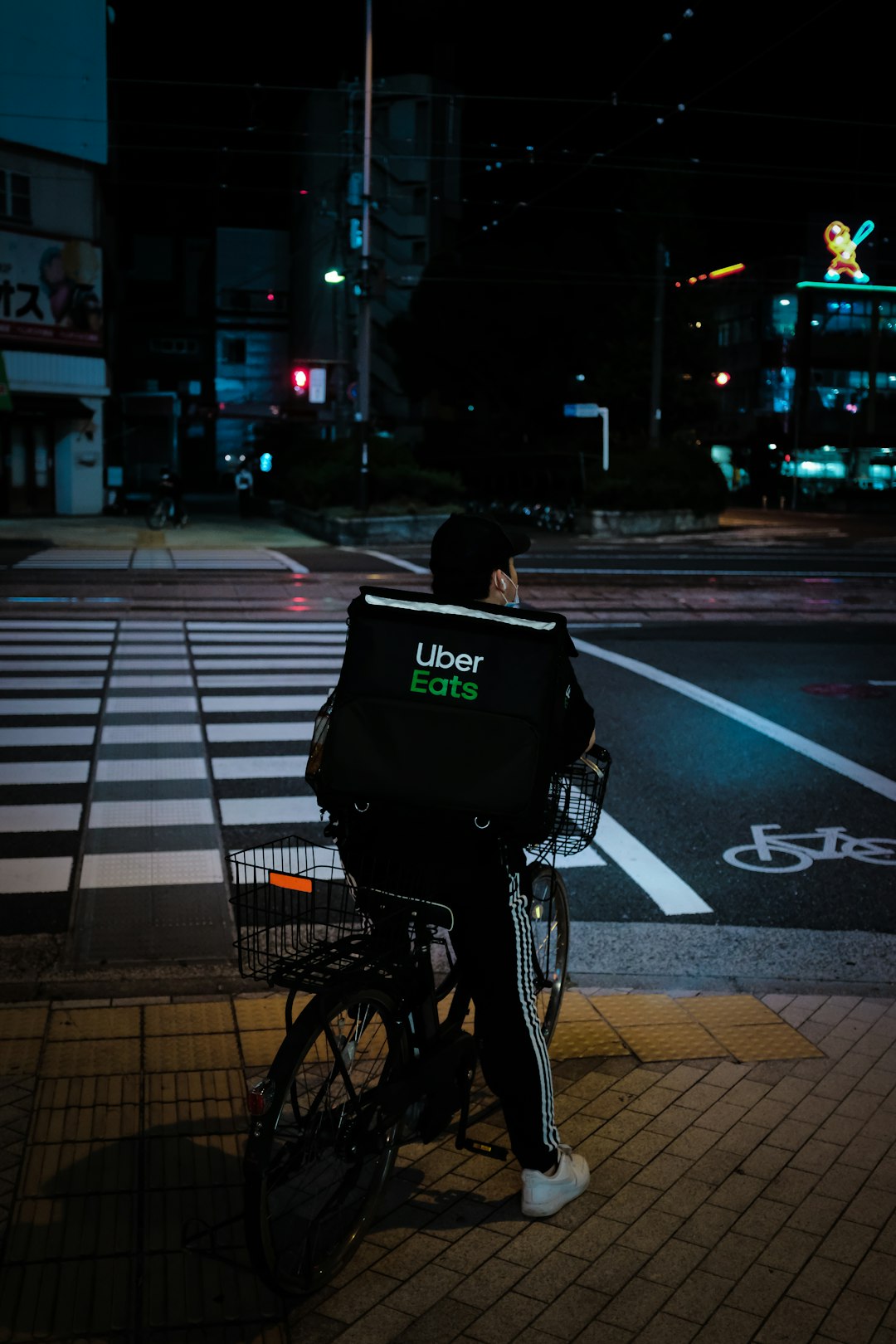 Are You a Food Delivery Driver? We Want to Hear From You.