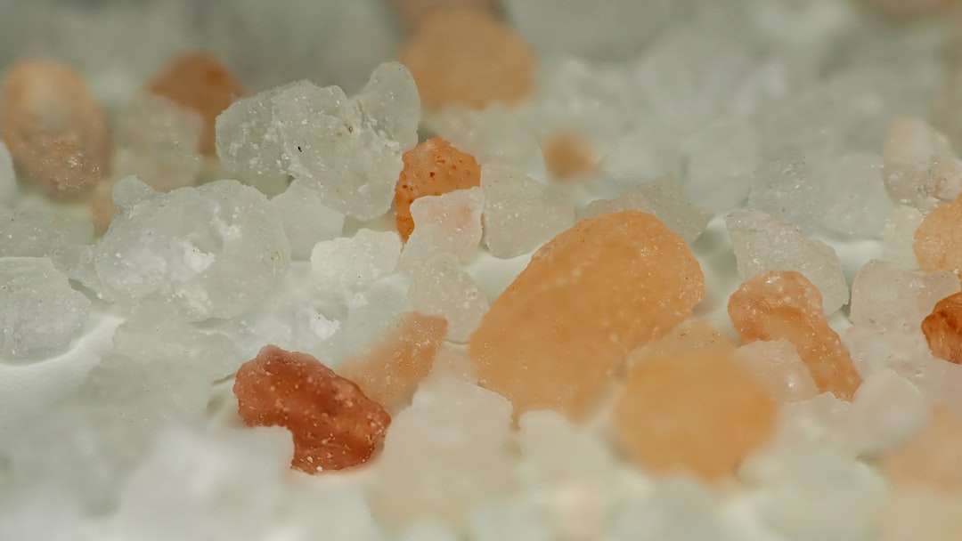 The Dark Truth About Pink Salt: Why Chefs Dismiss the "Mineral" Health Claims