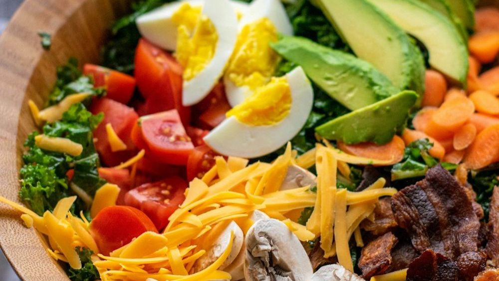 5 'Healthy' Fast-Food Salads That Actually Have More Calories Than a Burger