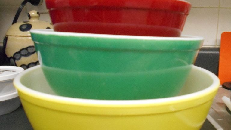 11 Vintage Cookware Pieces That Look Ordinary but Are Quietly Valuable