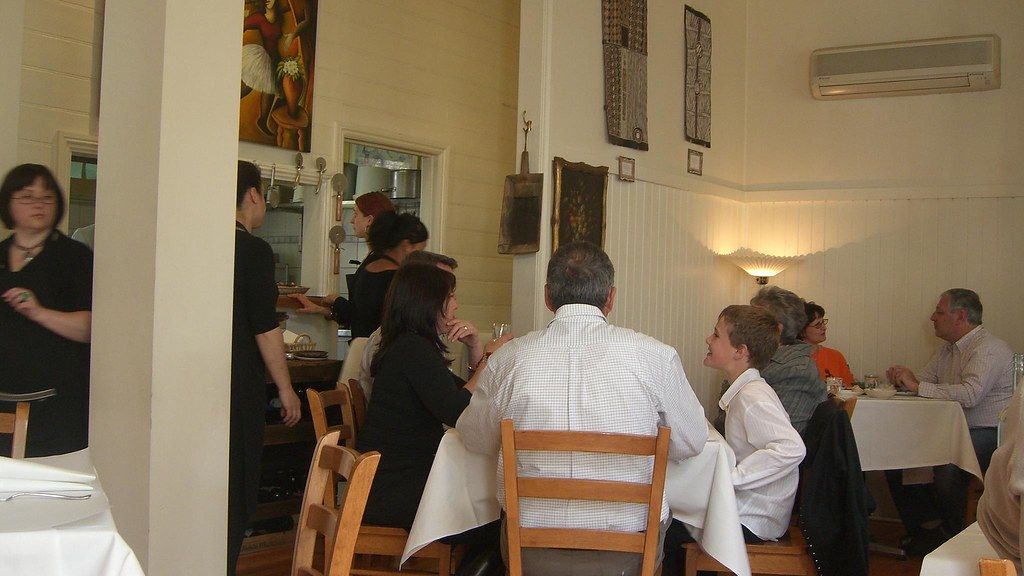 Seasoned Waiters Instantly Notice These 10 Things About You When You Open the Menu