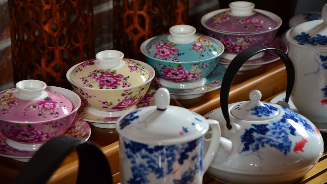 8 Vintage China Sets Worth a Fortune That Collectors Still Chase