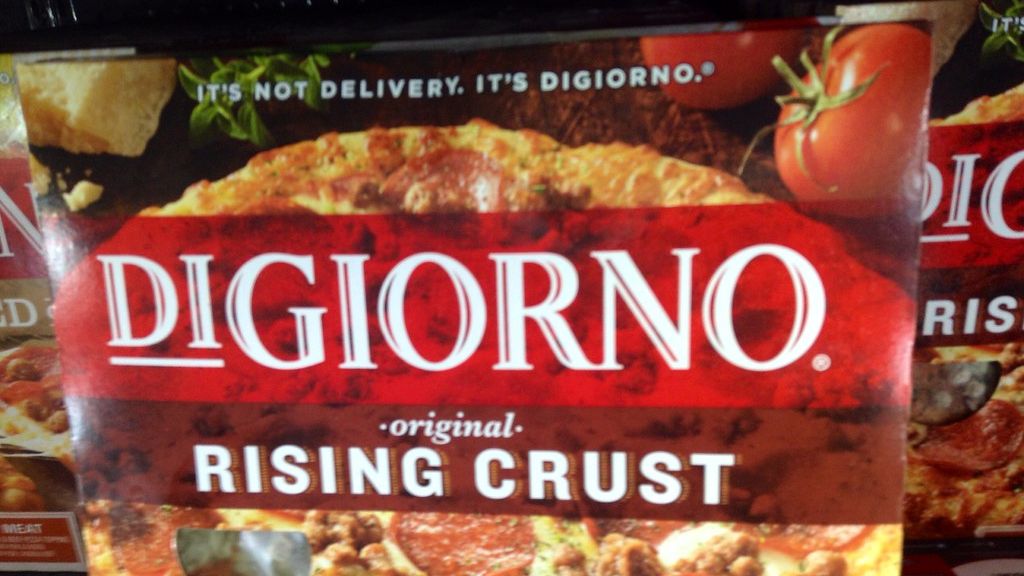 10 Frozen Pizzas Ranked Worst to Best by Italian Chefs