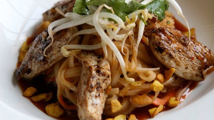 7 Menu Red Flags Chefs Say Mean You Should Walk Out Immediately