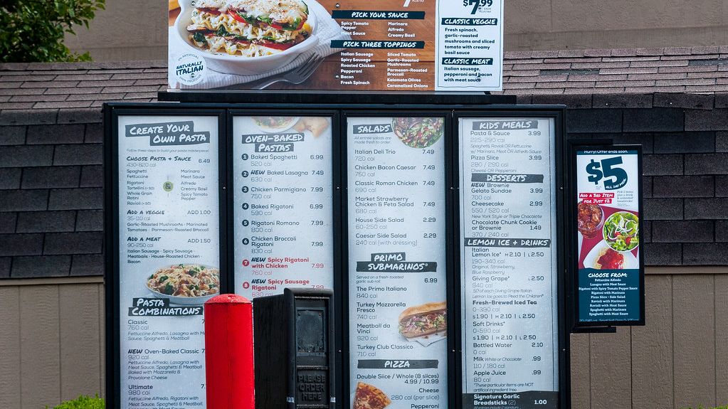 6 Things Taco Bell Employees Aren't Supposed to Tell Customers, Former Workers Say