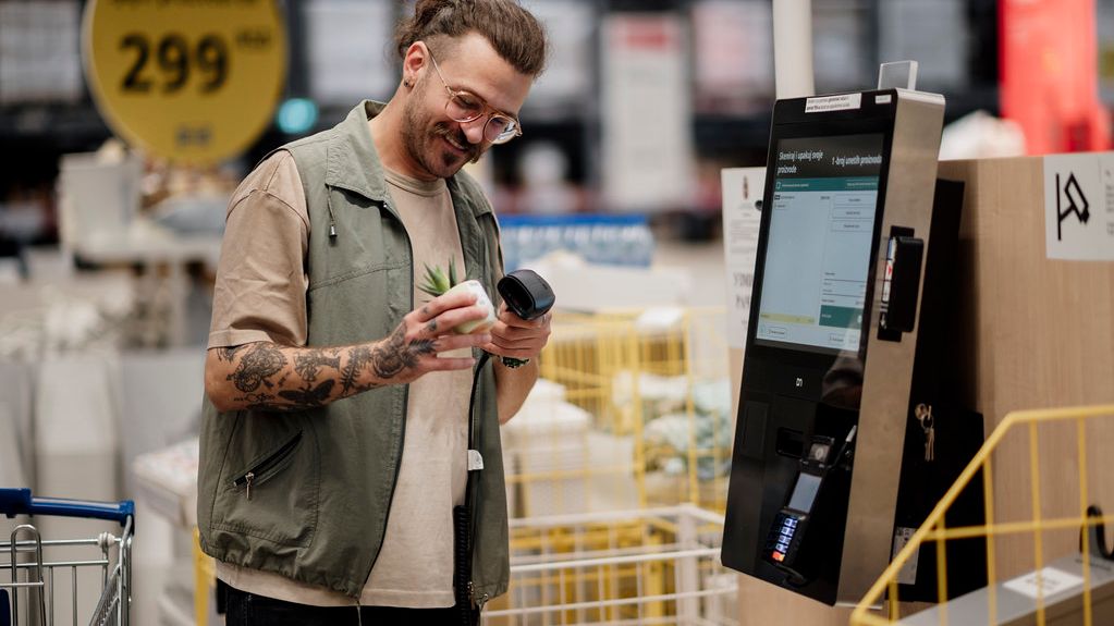 Walmart's Surprising Self-Checkout Decision Is Shaking the Multi-Billion-Dollar Retail Industry