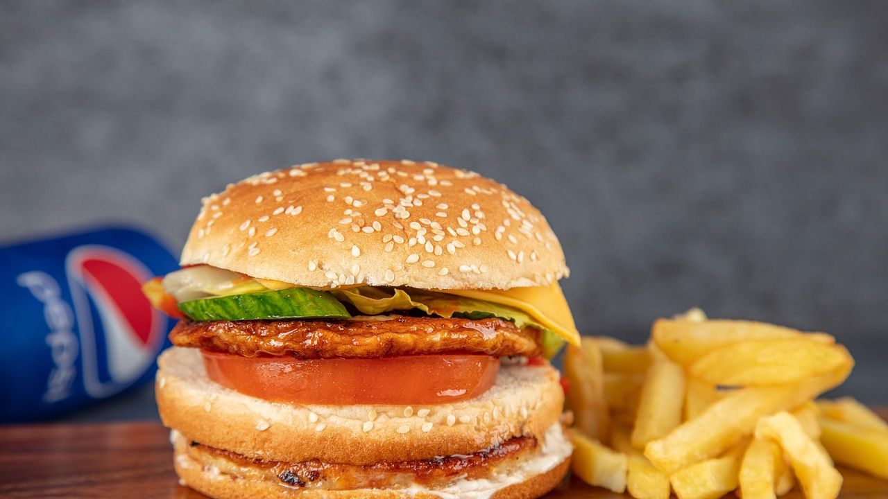 10 Secrets McDonald's Employees Can't Reveal, Former Workers Claim