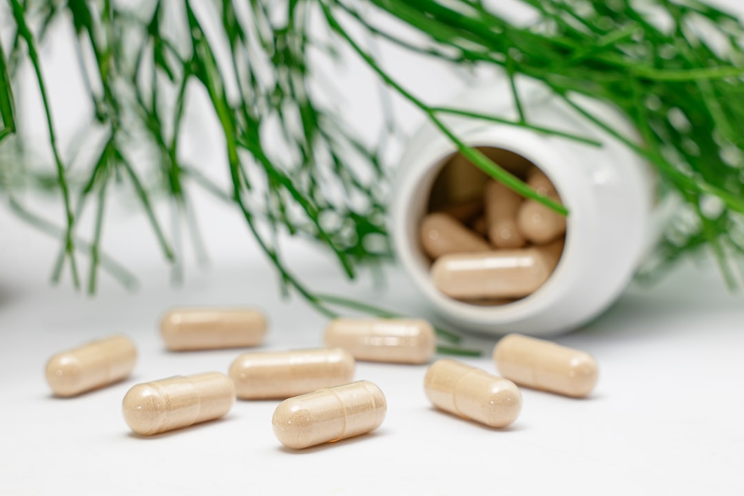 Durbin bill would force dietary supplement makers to register products with FDA