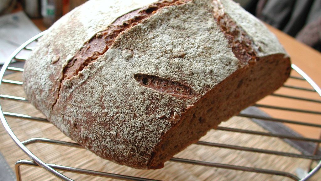 10 Things Chefs Say They Notice In Almost Every Restaurant