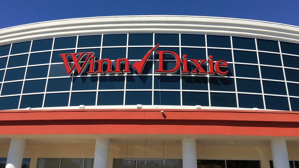 The Real Reason People Are Skipping These 9 Popular Grocery Stores