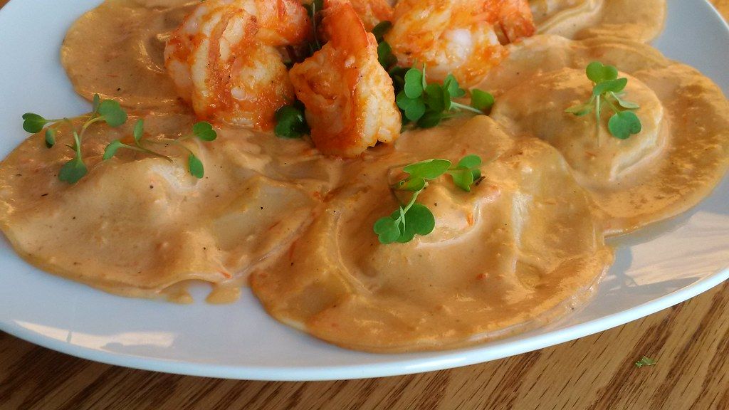 4 Menu Red Flags Chefs Say Mean You Should Walk Out