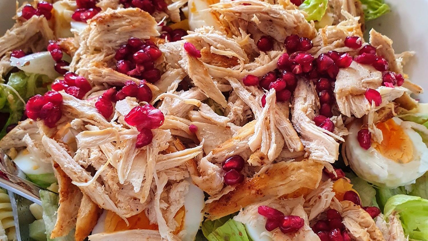 5 'Healthy' Fast-Food Salads That Have More Calories Than a Burger