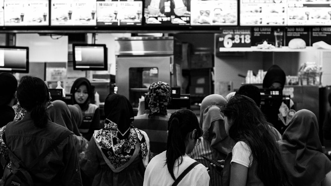 It's Getting Worse: 9 Dining Experiences That Aren't Relaxing Anymore