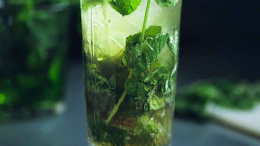 A Bartender With 15 Years Of Experience Reveals 6 Drinks You Should Never Order