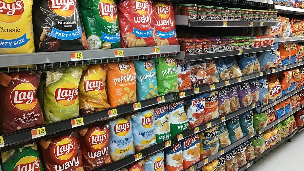 I Planned To Eat Healthier, But These 2 Grocery Aisles Have Now Replaced It - Here's Why