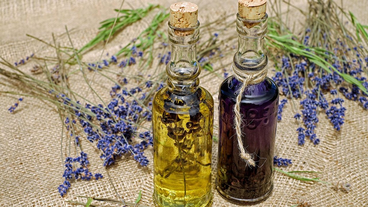 How to Tell if Your Olive Oil is Rancid (and the Best Brands to Buy Instead)