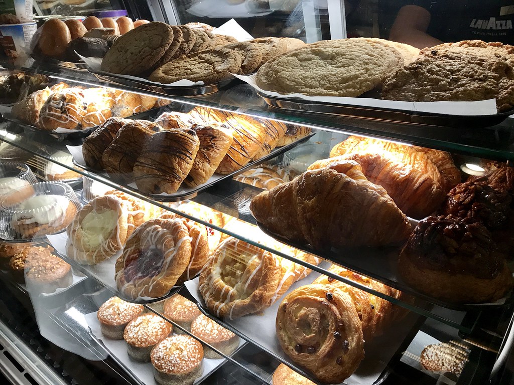 Food Exec Brief: Bankruptcy Wave Surges, FDA Crisis Deepens, Price Sensitivity Dominates