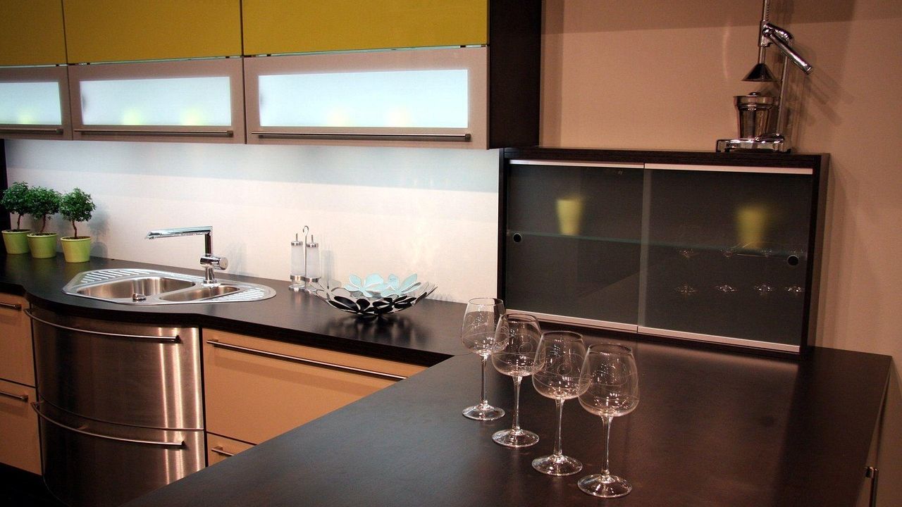 Professional Chefs Rank 6 Common Kitchen Renovations From Worst to Best