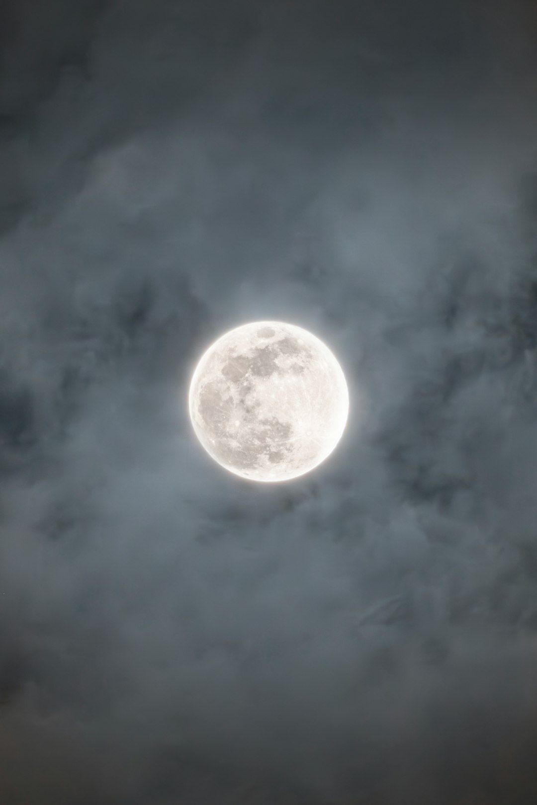 These 7 Virgo Full Moon Rituals Are Self-Care Essentials