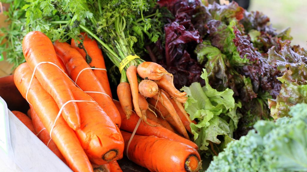 The "Great Grocery Shift": Why Shoppers Are Flocking to Local Markets