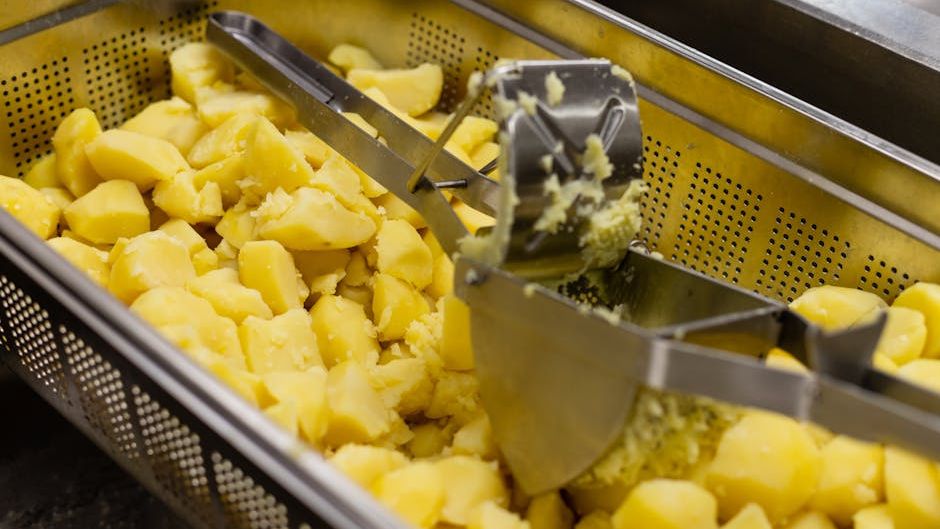 7 Vintage Kitchen Gadgets That Are Still Indispensable for Home Chefs
