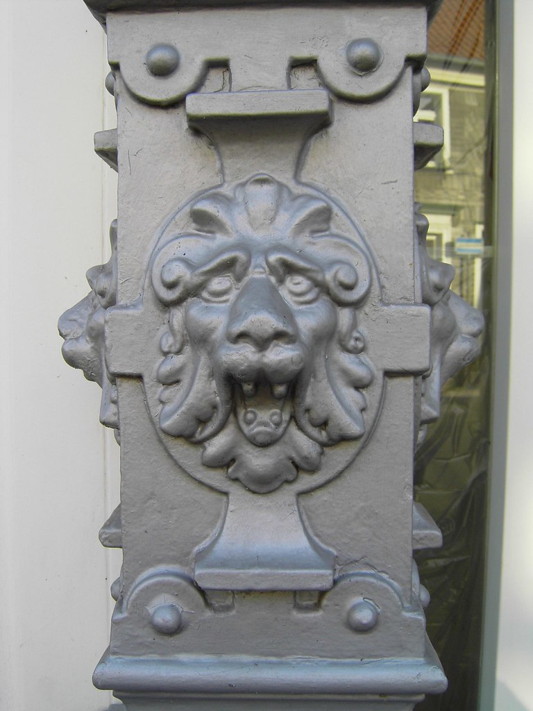 Leo Horoscope 12 Mar 2026