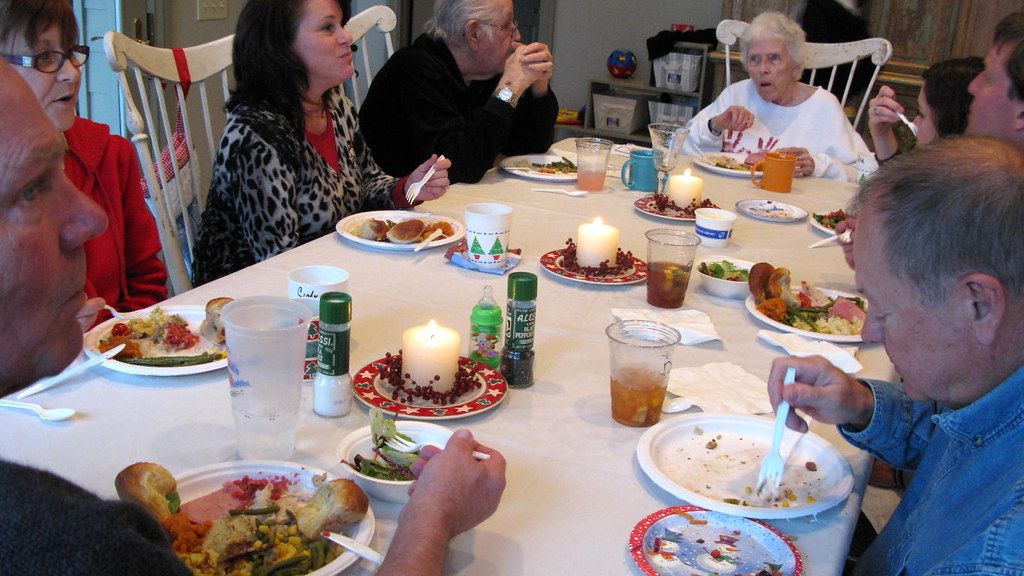 10 Things You'll Only See at Family Meals That Still Follow "Old-School" Traditions