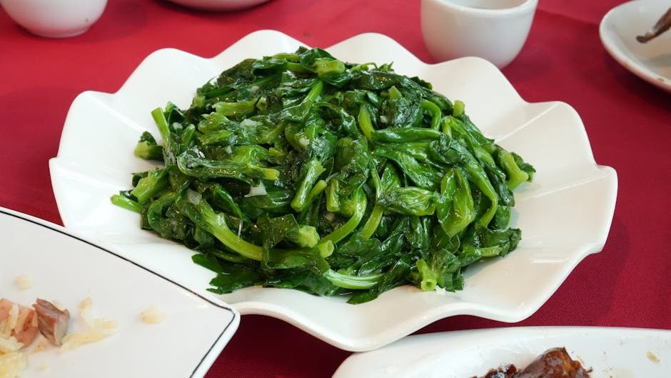 The Magnesium Crisis: 6 Foods to Eat if You're Suddenly Feeling Anxious or Tired