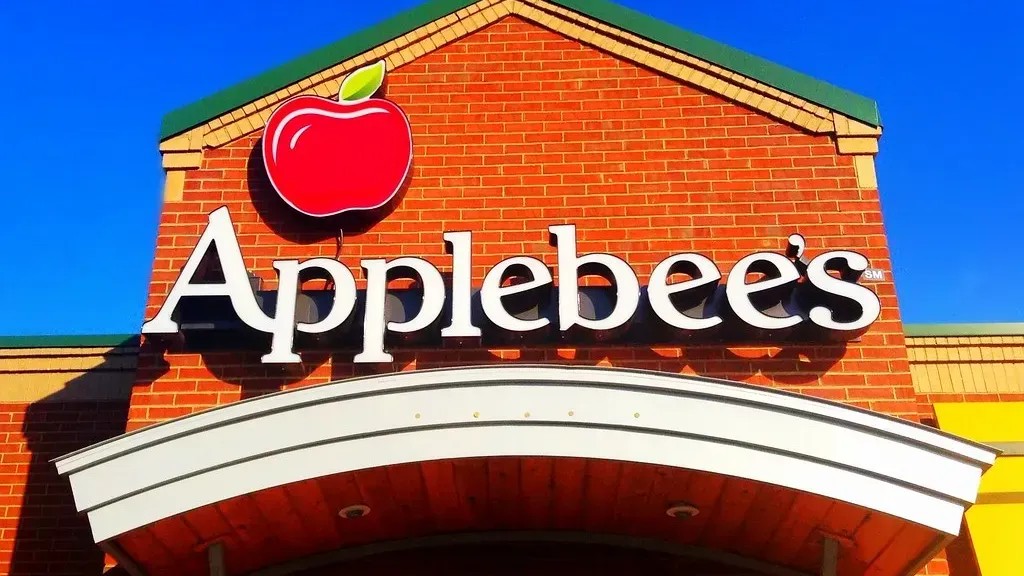 The "Skip These" List: 10 Restaurant Chains Diners Say Aren't Worth the Hype