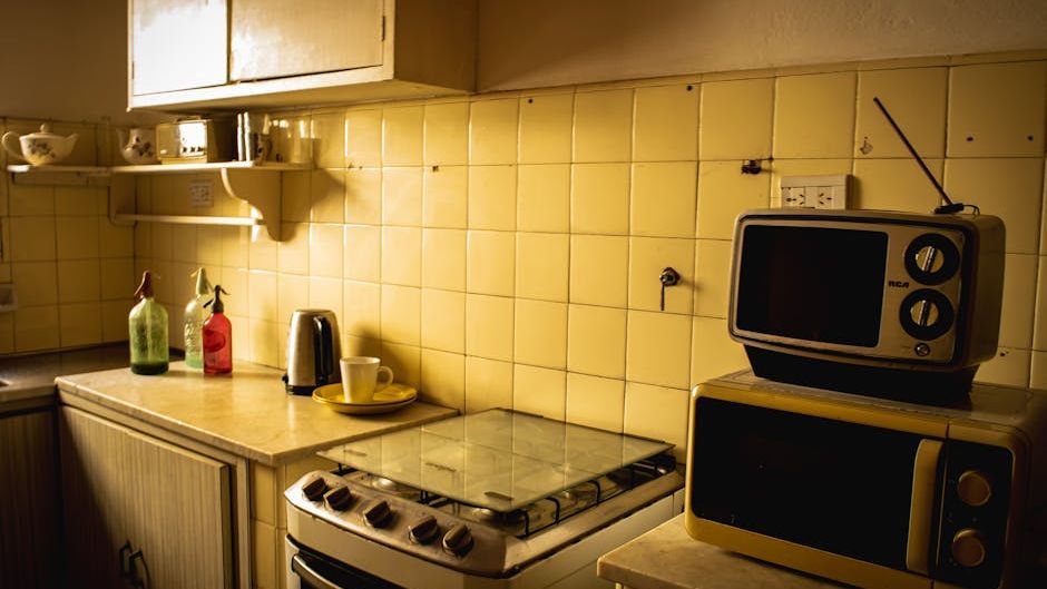 10 Subtle Clues You'll Notice in the Kitchens of Old-School Cooks
