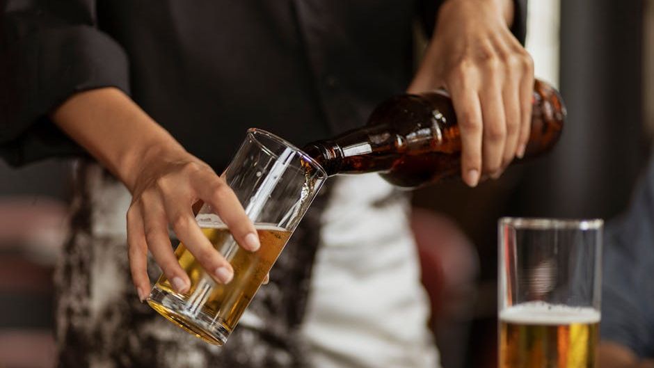 A Bartender's View: 7 Ways Your Drink Order Signals Exactly How Much You're Going to Tip