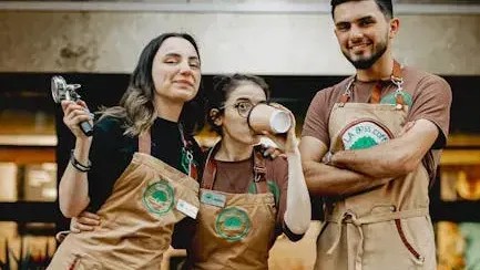 11 Behaviors That Make Restaurant Servers Secretly Label You the "Difficult Customer"