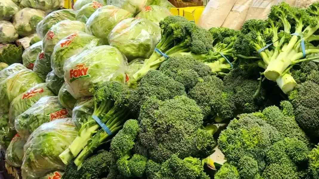 The "Stealth Wealth" Pantry: Why Quietly Rich Food Lovers Never Buy These 8 Trendy Brands