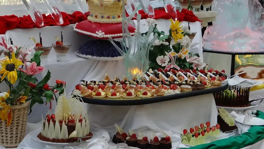 Your Cruise Steward Knows These 10 Things About Your Buffet Habits Before You Unpack