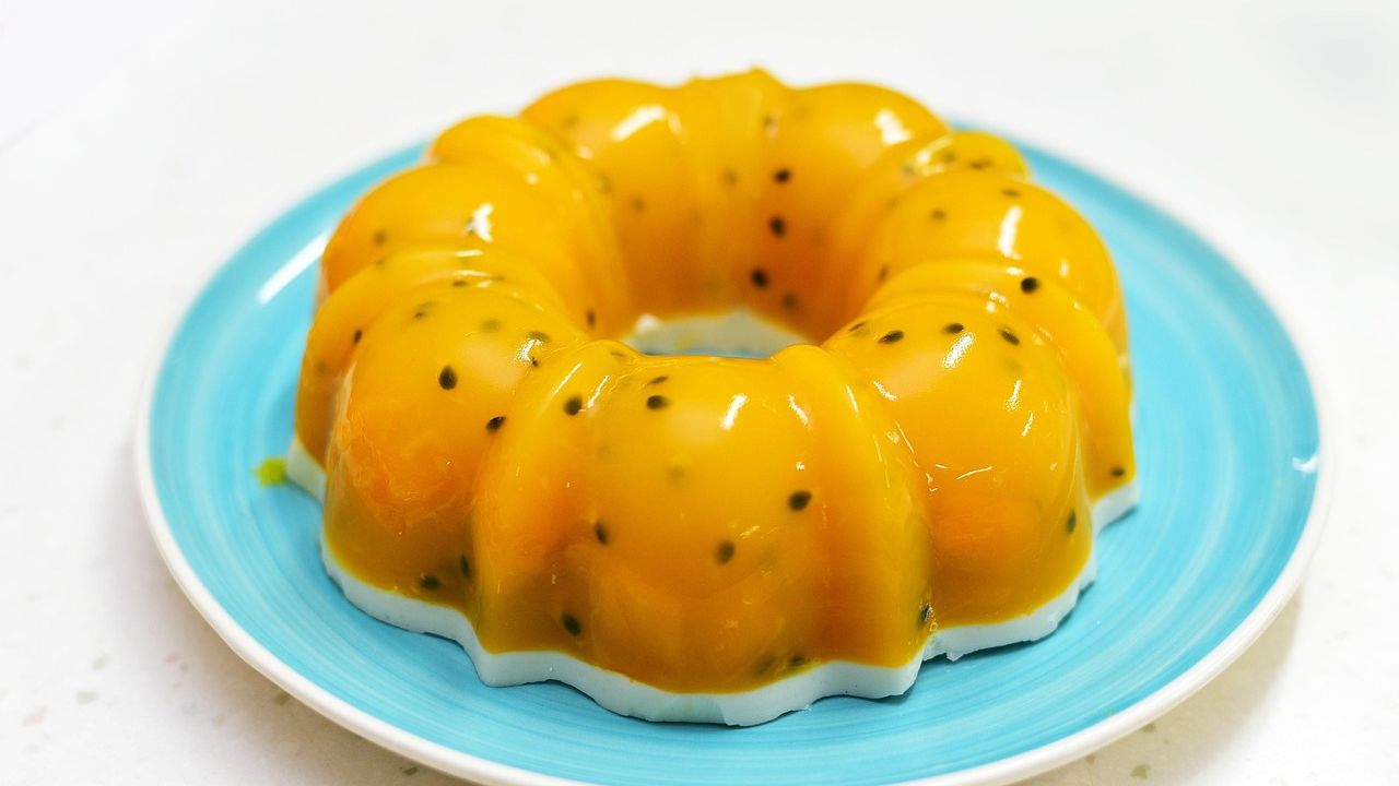 Why Every American Kitchen in the '60s Had a Specific Jell-O Salad (And Why We Stopped)