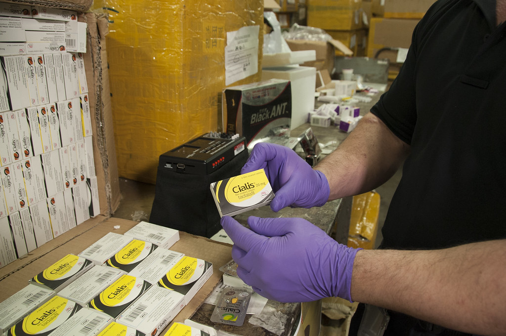 FDA warns three firms after finding rodents, bird droppings and allergen risks in food facilities