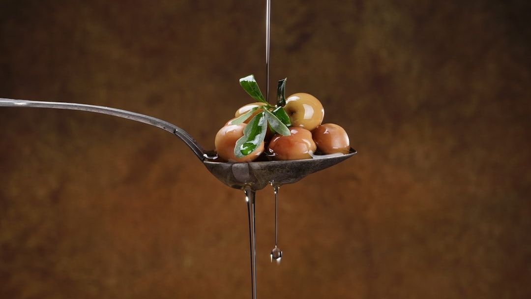 The "Olive Oil Test": How to Tell if Your Extra Virgin Oil Is Cut with Cheap Seed Oils at Home