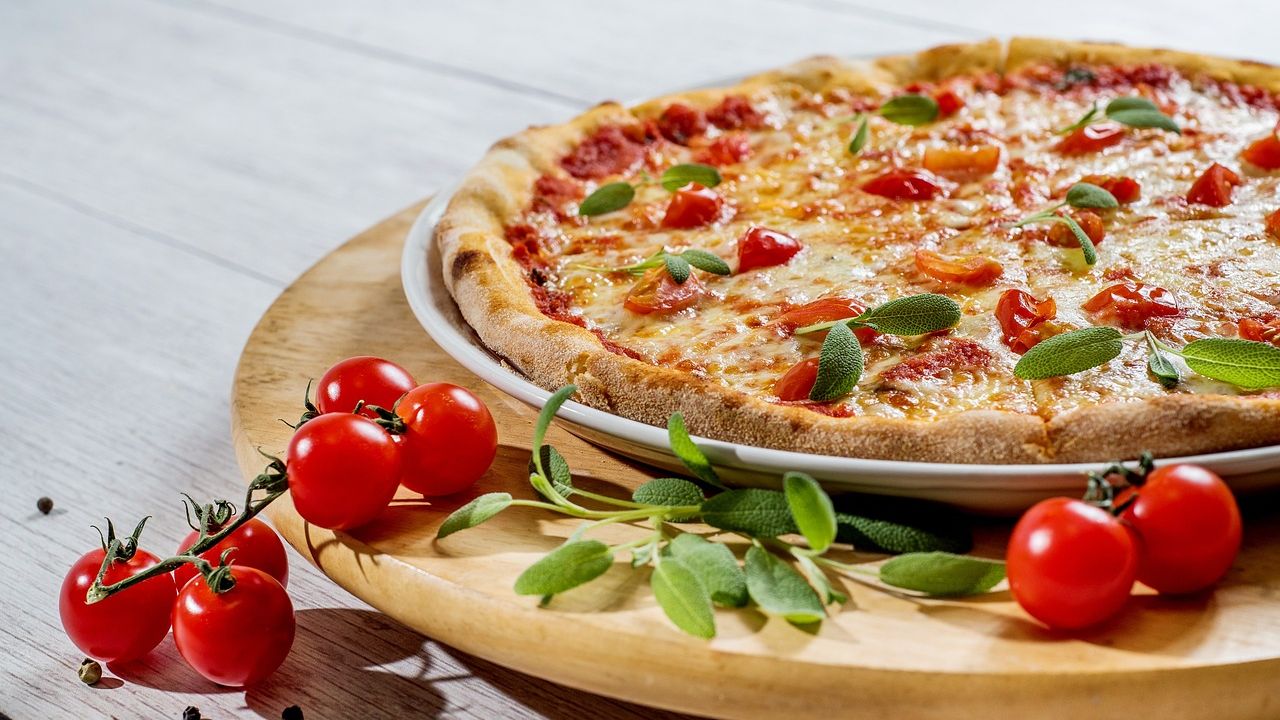 USDA issues public alert about pizza products because of recalled milk powder