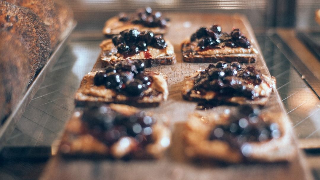 The 5-Minute Morning Ritual That Stops Mid-Day Cravings Before They Start