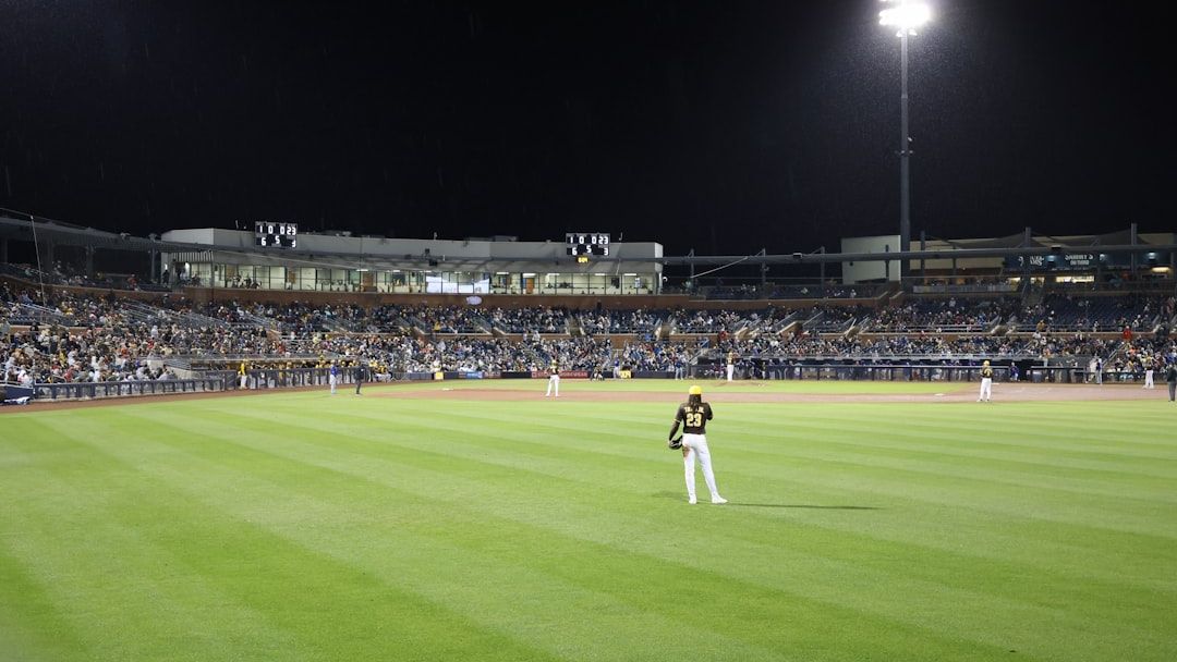 No. 1 UCLA baseball leaves Loyola Marymount all wet after sprinkler snafu