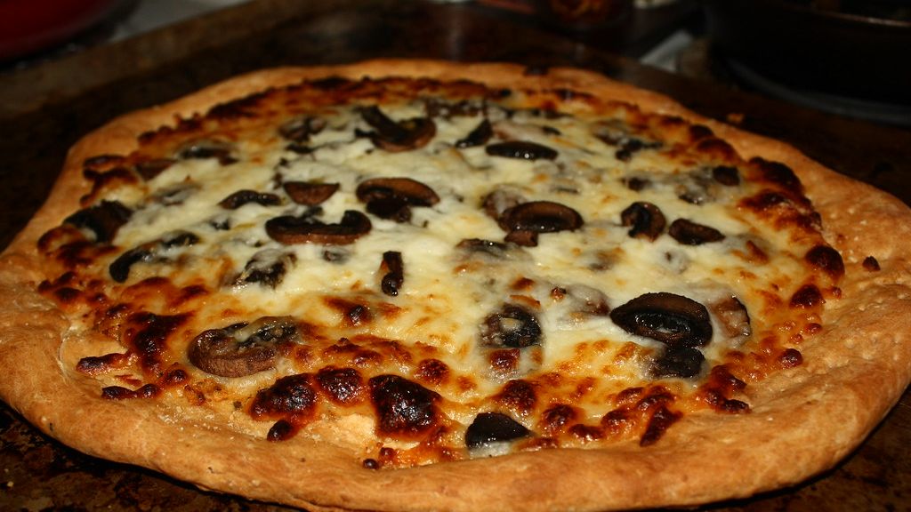What Your Favorite Pizza Topping Reveals About Your Psychological Profile
