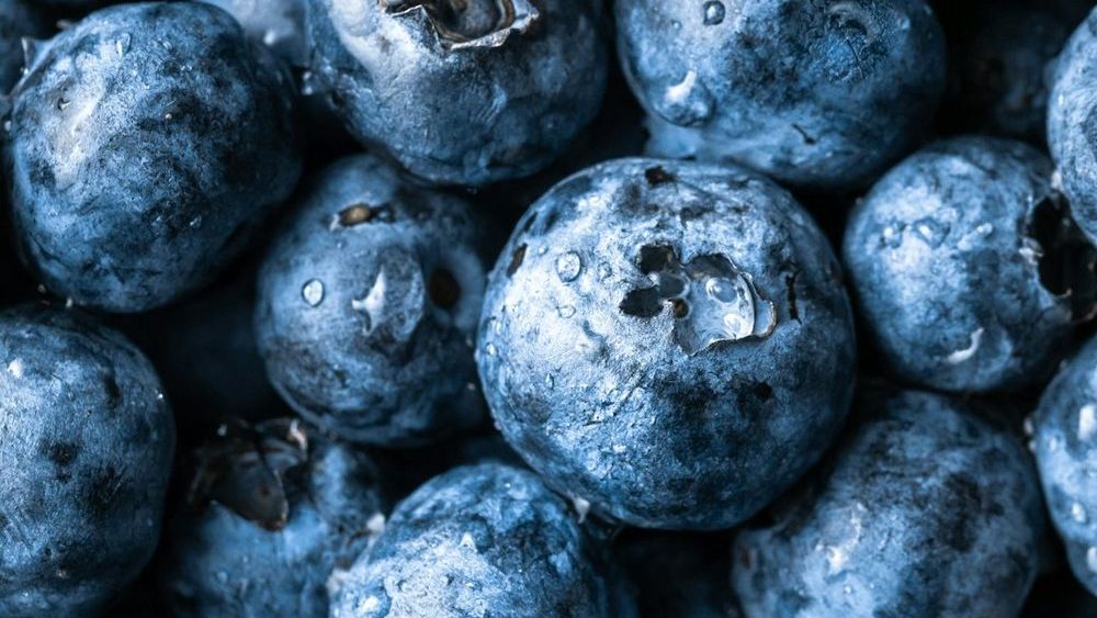 6 Surprising Fruits That Won't Spike Your Insulin