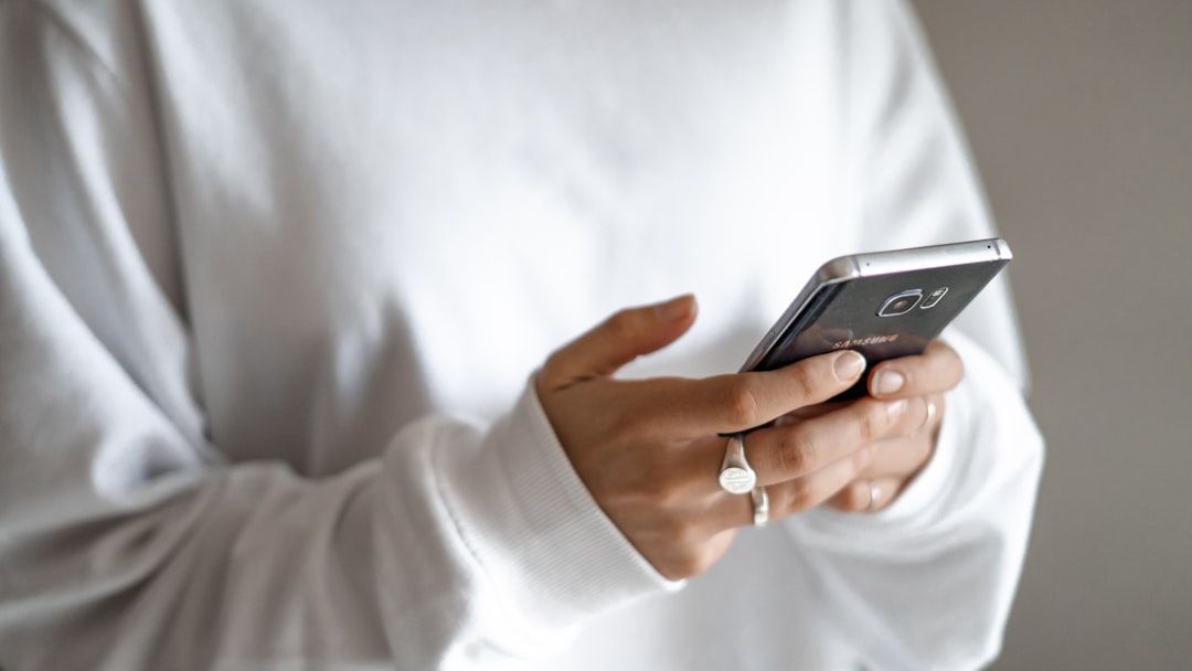 The Posture Fix: 3 Habits to Reverse "Tech Neck" in Under 5 Minutes a Day